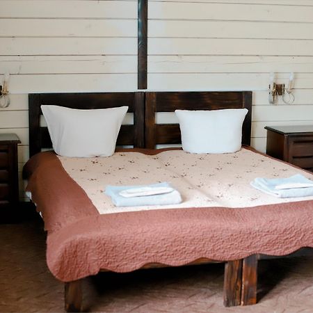 Orlyne Gnizdo Otel Çernivtsi Dış mekan fotoğraf