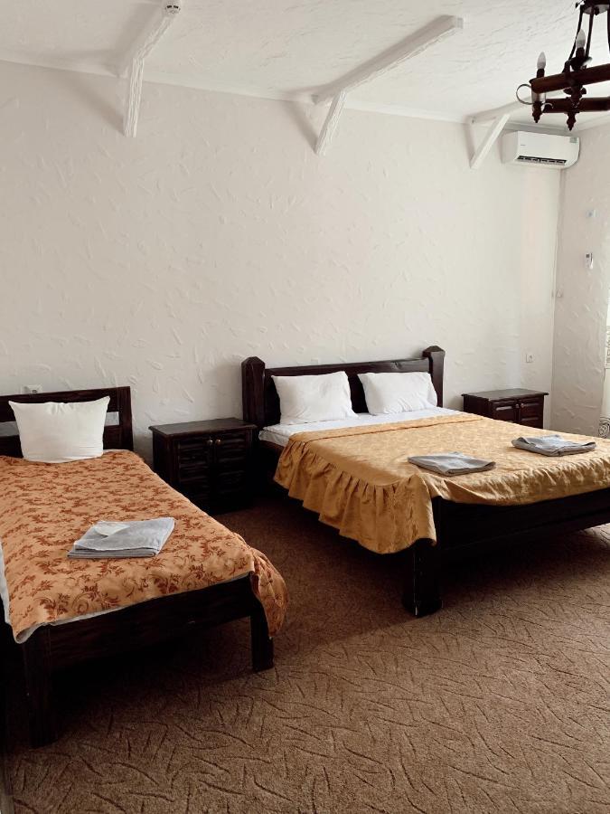 Orlyne Gnizdo Otel Çernivtsi Dış mekan fotoğraf