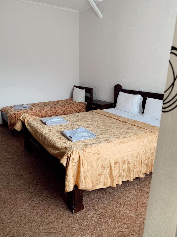 Orlyne Gnizdo Otel Çernivtsi Dış mekan fotoğraf