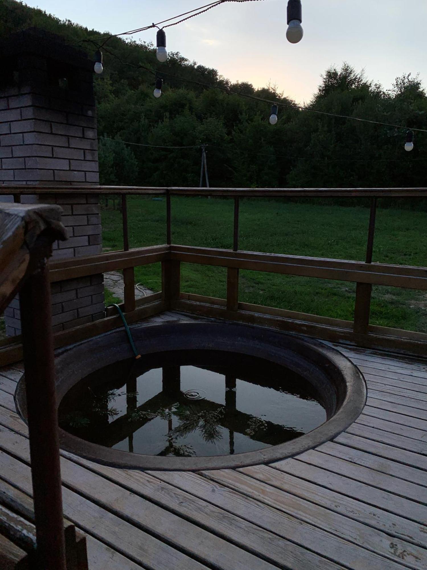 Orlyne Gnizdo Otel Çernivtsi Dış mekan fotoğraf