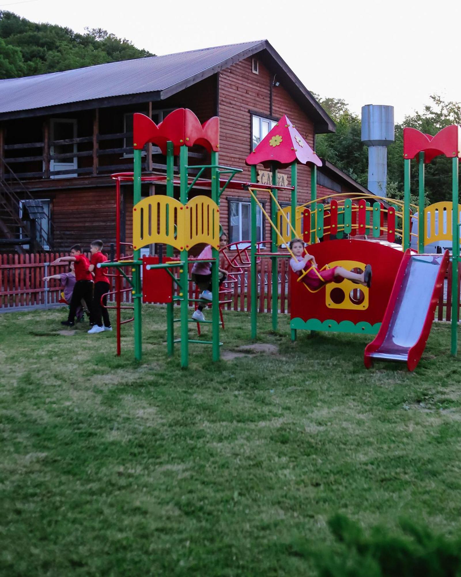 Orlyne Gnizdo Otel Çernivtsi Dış mekan fotoğraf