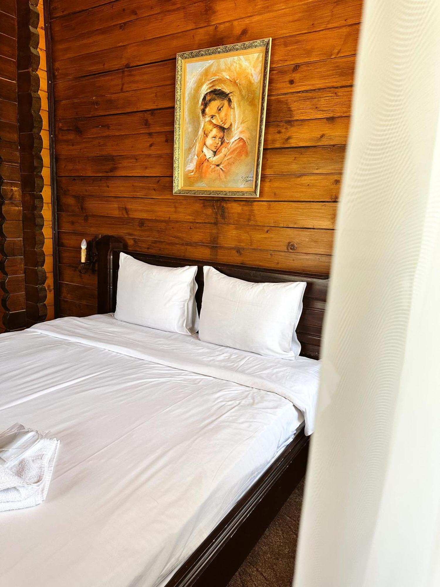 Orlyne Gnizdo Otel Çernivtsi Dış mekan fotoğraf