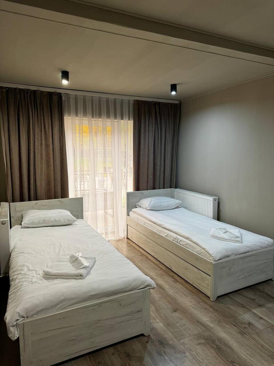 Orlyne Gnizdo Otel Çernivtsi Oda fotoğraf