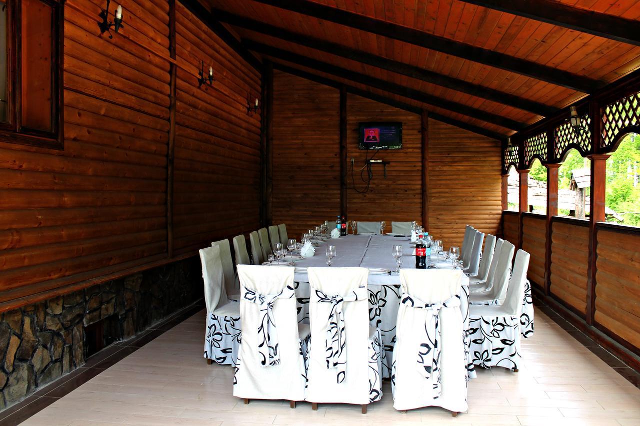 Orlyne Gnizdo Otel Çernivtsi Dış mekan fotoğraf